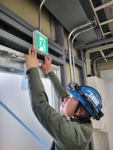 誘導灯（非常用照明器具）の設置・点検